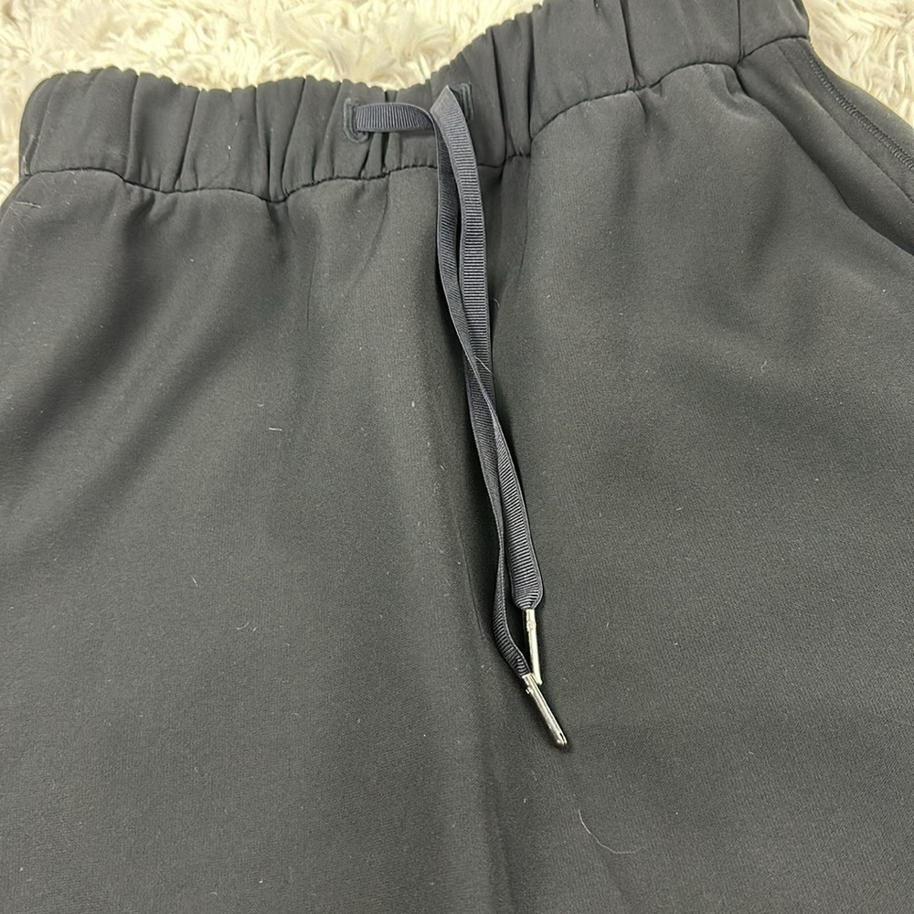 Lululemon On The Fly Skirt *Woven Black - Picture 2 of 5